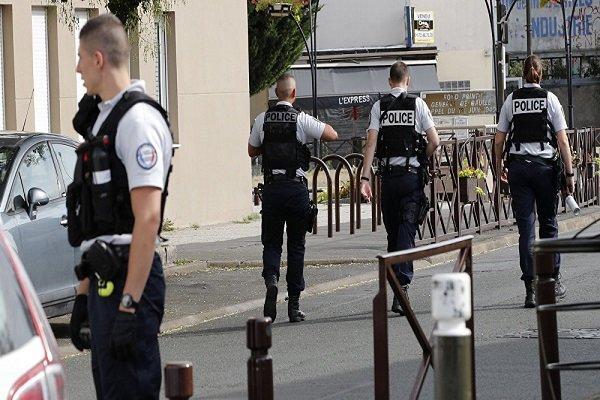 هشدار وزیر کشور فرانسه در مورد بالا بودن تهدیدات تروریستی